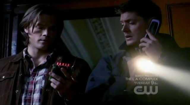 Supernatural S7x19 - EMF monitor going off