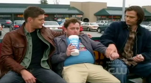 Supernatural S7x22 - Guy puts out his hand so Sam and Dean can take blood