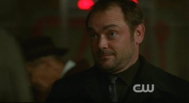 Supernatural S8x02 - Crowley is at the auction
