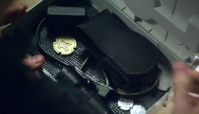 Terra Nova S1x05 - Fosters tags are missing from his personal items