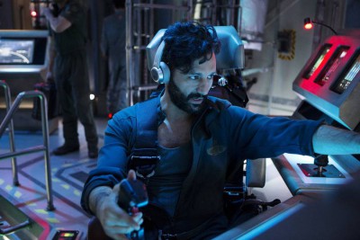 The Expanse S1x01 Cas Anvar as Alex Kamal