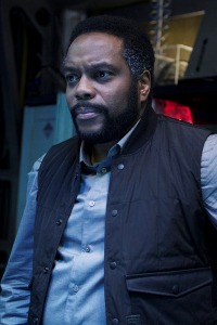 The Expanse S1x07 Colonel Johnson pushes our heroes to the Middle of the Road