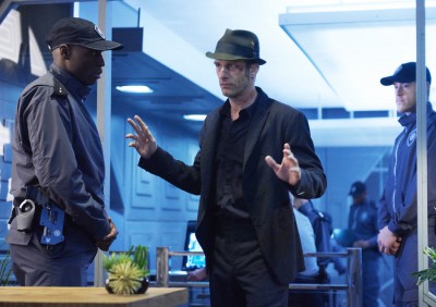 The Expanse S1x06 Miller is fired and escorted out of Star Helix headquarters