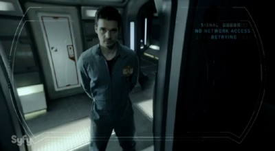 The Expanse S1x08 Holden visits Kenzo unaware he is trying to communicate with Earth