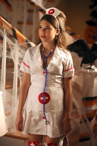 The Neighbors S1x05 - Clara Mamet as Amber Weaver in costume for Halloween-ween