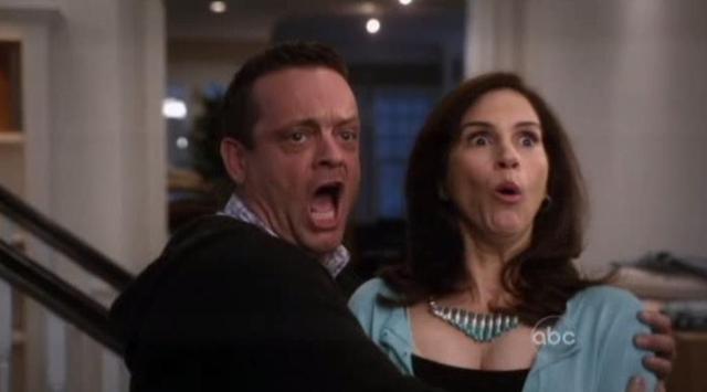 The Neighbors S1x01 Shocked Weavers