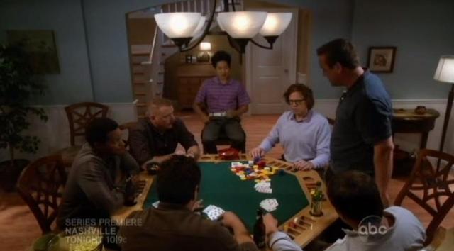 The Neighbors S1x03 winning at poker