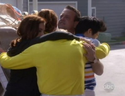 The Neighbors S1x14 The hug