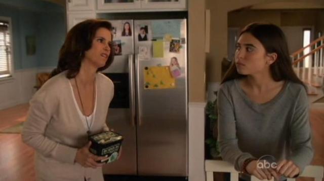 The Neighbors S1x15 Debbie and Amber 9