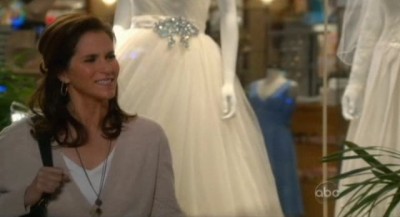 The Neighbors S1x22 - Debbie discusses human marriage rituals with Jackie