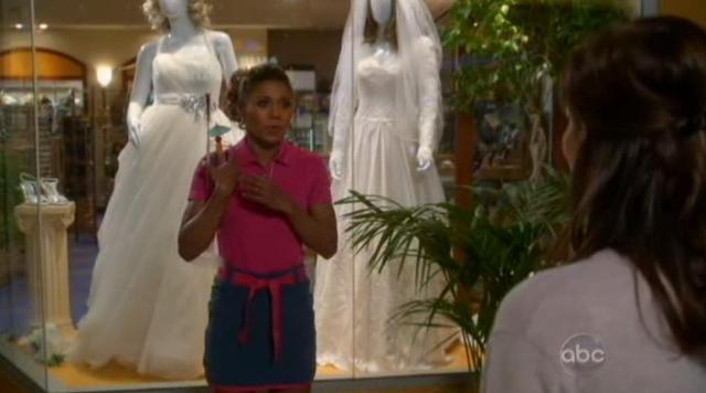 The Neighbors S1x22 Wedding dresses