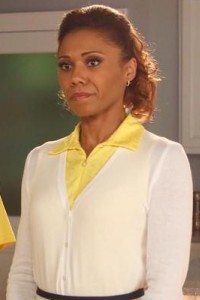 The Neighbors S2x01 - Toks Olagundoye as Jackie Joyner-Kersee