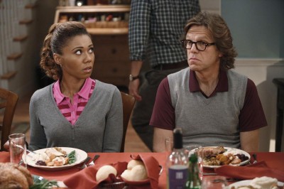 The Neighbors S1x09 - Larry is in mood!