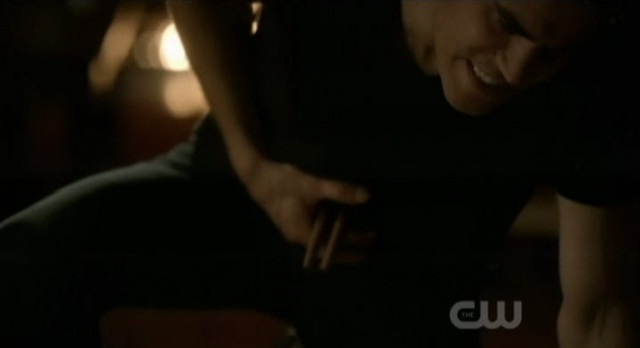 The Vampire Diaries 3x06 Elena stabs Stefan