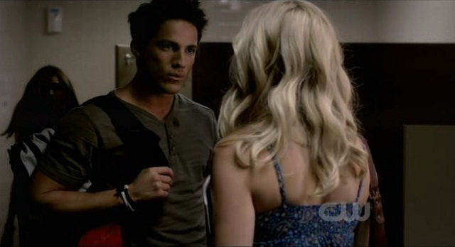 The Vampire Diaries 3x06 Tyler worries Caroline
