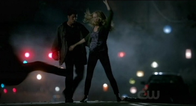 The Vampire Diaries 3x07 Caroline kicks some vampire butt