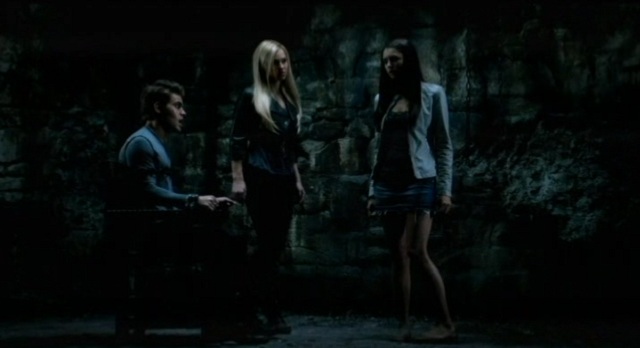 The Vampire Diaries 3x07 Elena is upset by Stefan's torture