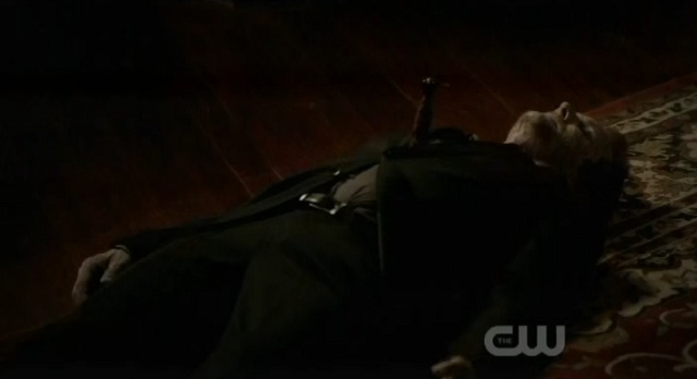 The Vampire Diaries S3x09 - Mikael is daggered