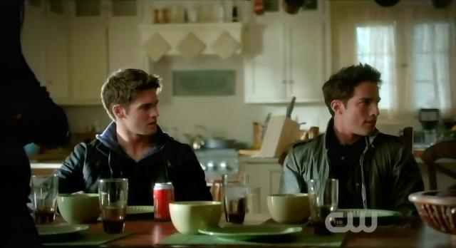 The Vampire Diaries S3 x 10 Jeremy and Tyler