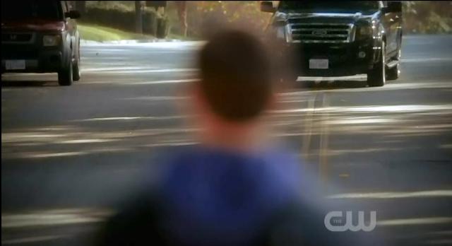 The Vampire Diaries S3 x 10 Jeremy standing in road