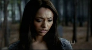 The Vampire Diaries S3x12 - Bonnie looks at the coffin