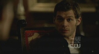 The Vampire Diaries S3x12 - Klaus is waiting at the Salvatore household