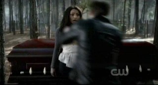 The Vampire Diaries S3x12 - Klaus moves in on Bonnie