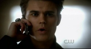 The Vampire Diaries S3x12 - Stefan calls Elena