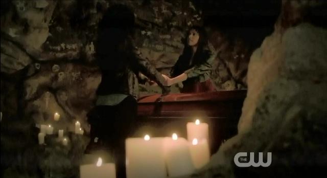 The Vampire Diaries S3x13 Bonnie and Abby doing spell