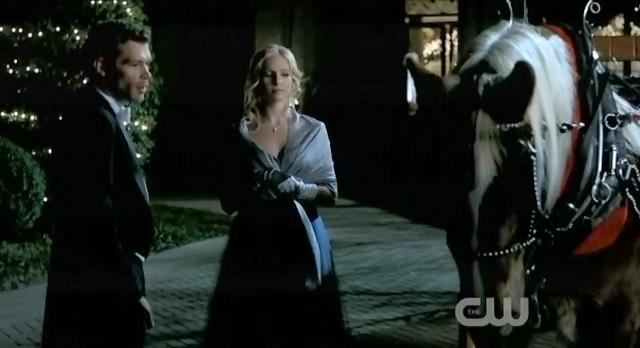 The Vampire Diaries S3x14 Caroline and Klaus by carriage