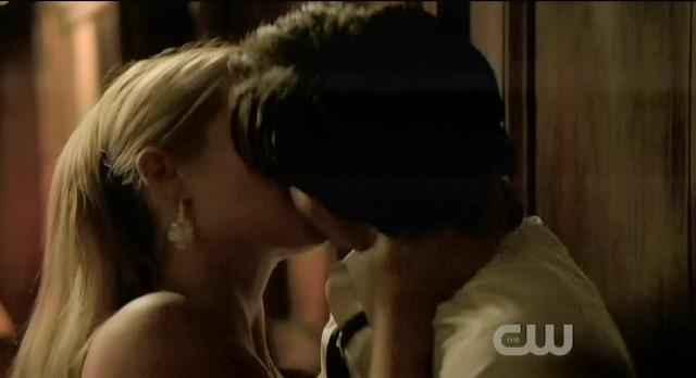 The Vampire Diaries S3x14 Damon and Rebekah making out