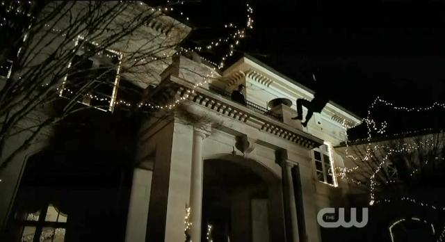 The Vampire Diaries S3x14 Damon throws Kol over balcony