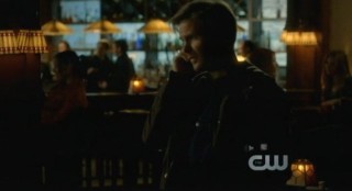 The Vampire Diaries S3x15 - A call to Alaric at the bar