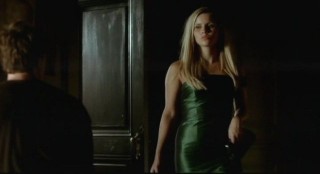 The Vampire Diaries S3x15 - Rebekah lovely in green is about to get the treatment