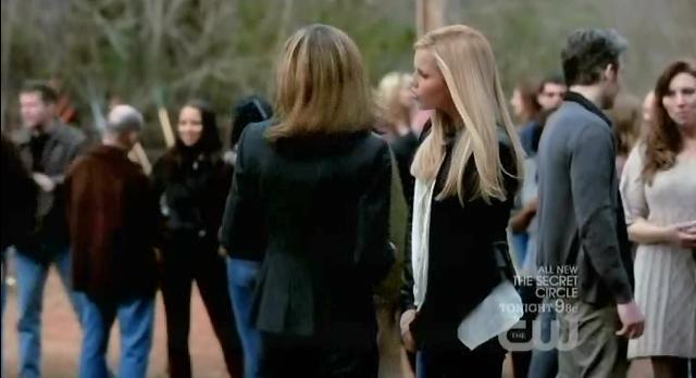 The Vampire Diaries S03x17 Rebekah at Wickery bridge