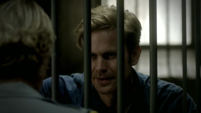 The Vampire Diaries 3x16 - Alaric is arrested