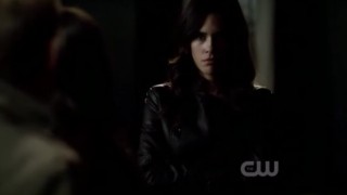 The Vampire Diaries 3x16 - Meredith Fell finds Elena and Matt in her closet
