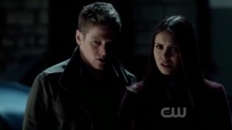 The Vampire Diaries 3x16 - Elena and Matt witnessed Stefan feeding on a girl