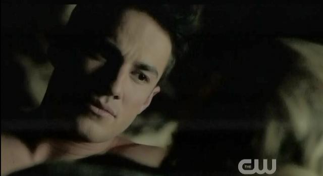 The Vampire Diaries S3x19 Tyler and Caroline talking