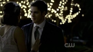 The Vampire Diaries S3x20 - Elana talks to Jeremy before Esther shows us