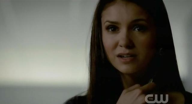 The Vampire Diaries S3x21 Elena trying to cut herself