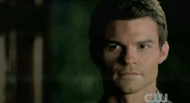 The Vampire Diaries S3x22 Elijah showing up at Elena's house