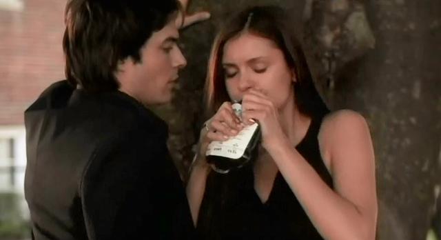 The Vampire Diaries S4 x 2 Elena drinking blood
