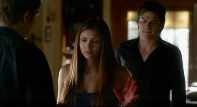 The Vampire Diaries S4x06 - Damon and Stefan chat with Elena about her nightmare