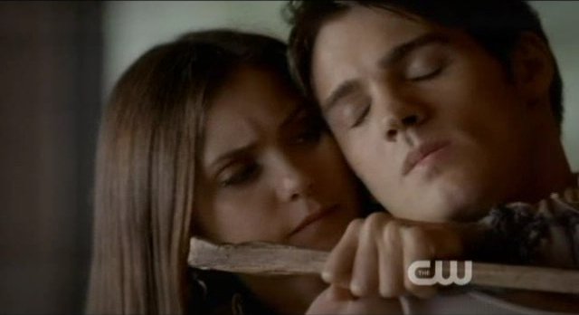 The Vampire Diaries S4x09 - Elena stops her brother