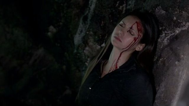 The Vampire Diaries S4x14 - Elena after Katherine hurricane passed through