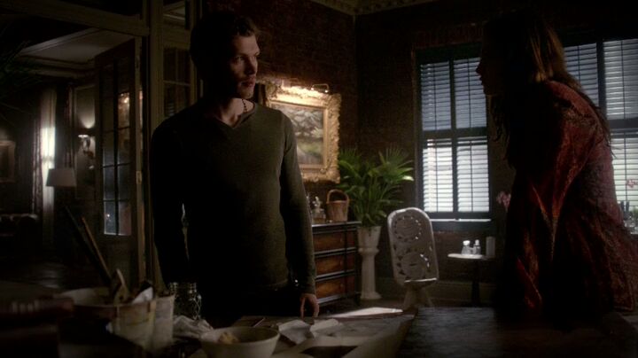 The Vampire Diaries S4x16 - Klaus and Hayley have a little chat