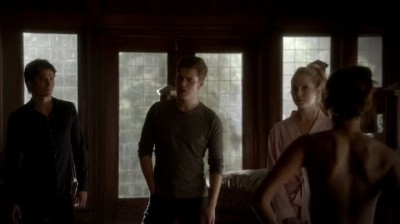 The Vampire Diaries S4x16 - Elena naked right in front of everybody, nothing to be embarrassed about, right?