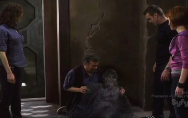 Warehouse 13 S2x01 - Artie and MacPherson dying