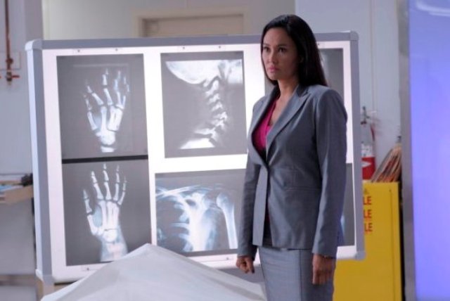 Warehouse 13 S2x09 - Tia Carrere reprising her role as Agent Katie Logan